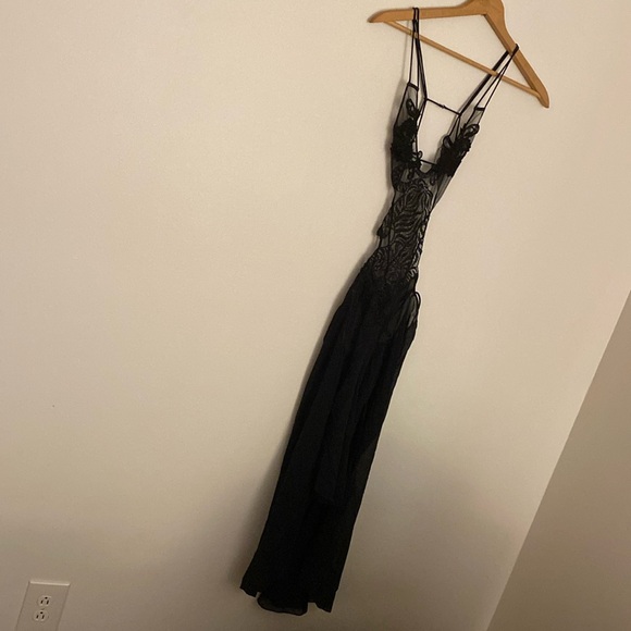 Aimee Sheer Strappy Hi Low Maxi Slip - Picture 1 of 11